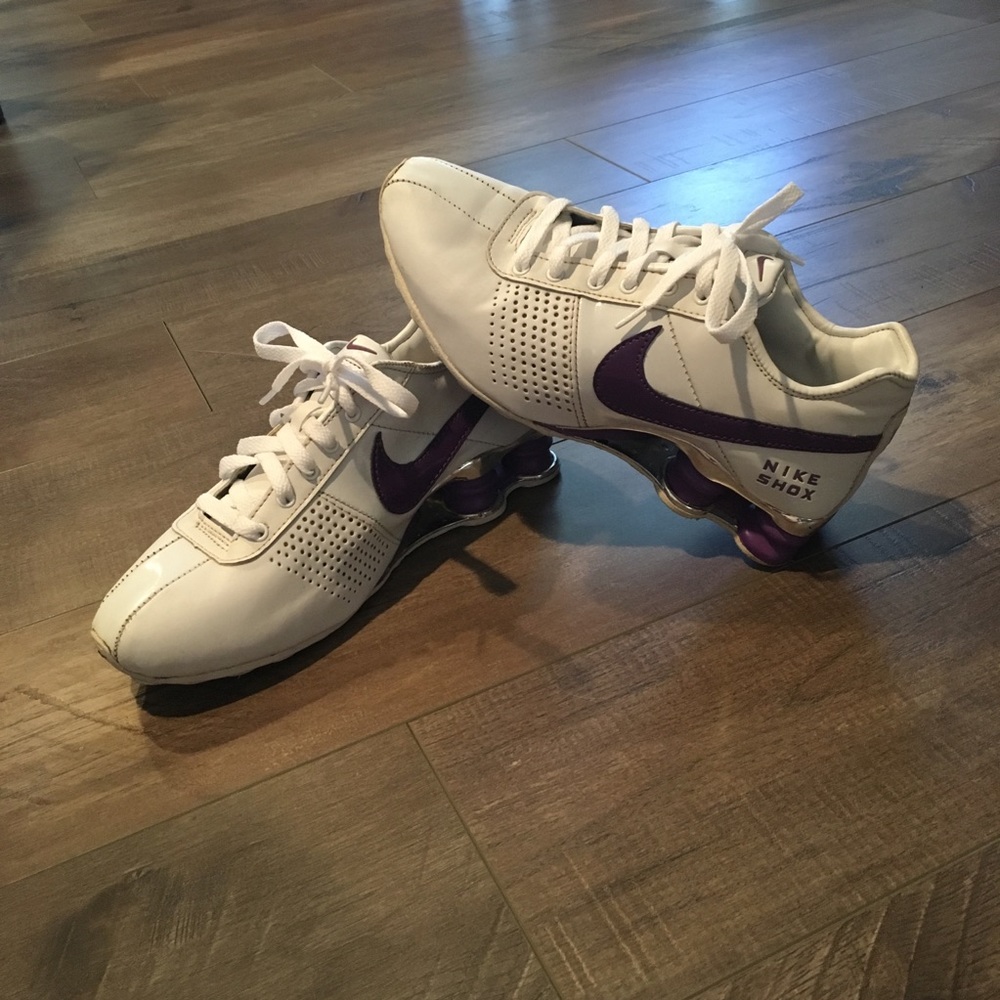 Women’s Nike Shox